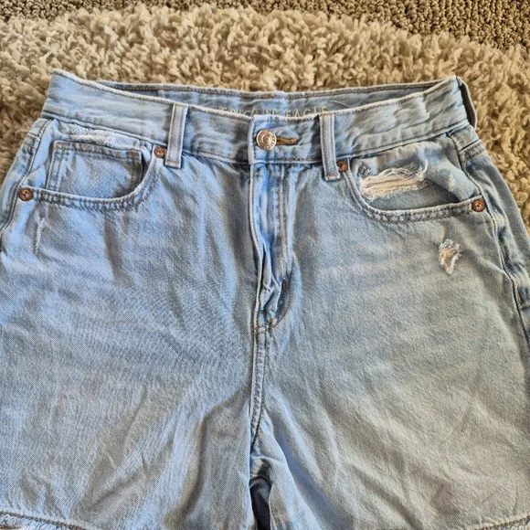 American Eagle Outfitters Jeans Shorts Womens Size 2 Distressed Light Wash - Picture 3 of 5